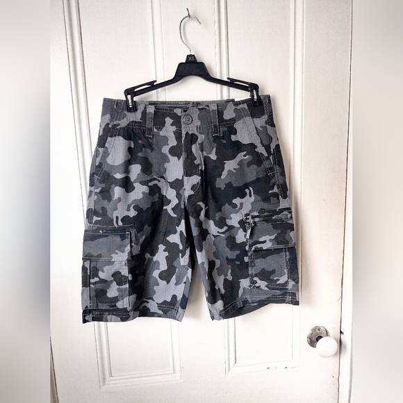 Men's Cargo Shorts Size 29 NWT - Picture 3 of 4